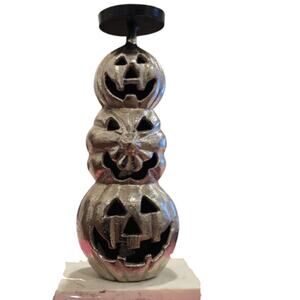 Maisey Mae Stacked Silver Jack O’ Lantern Candle Holder – New